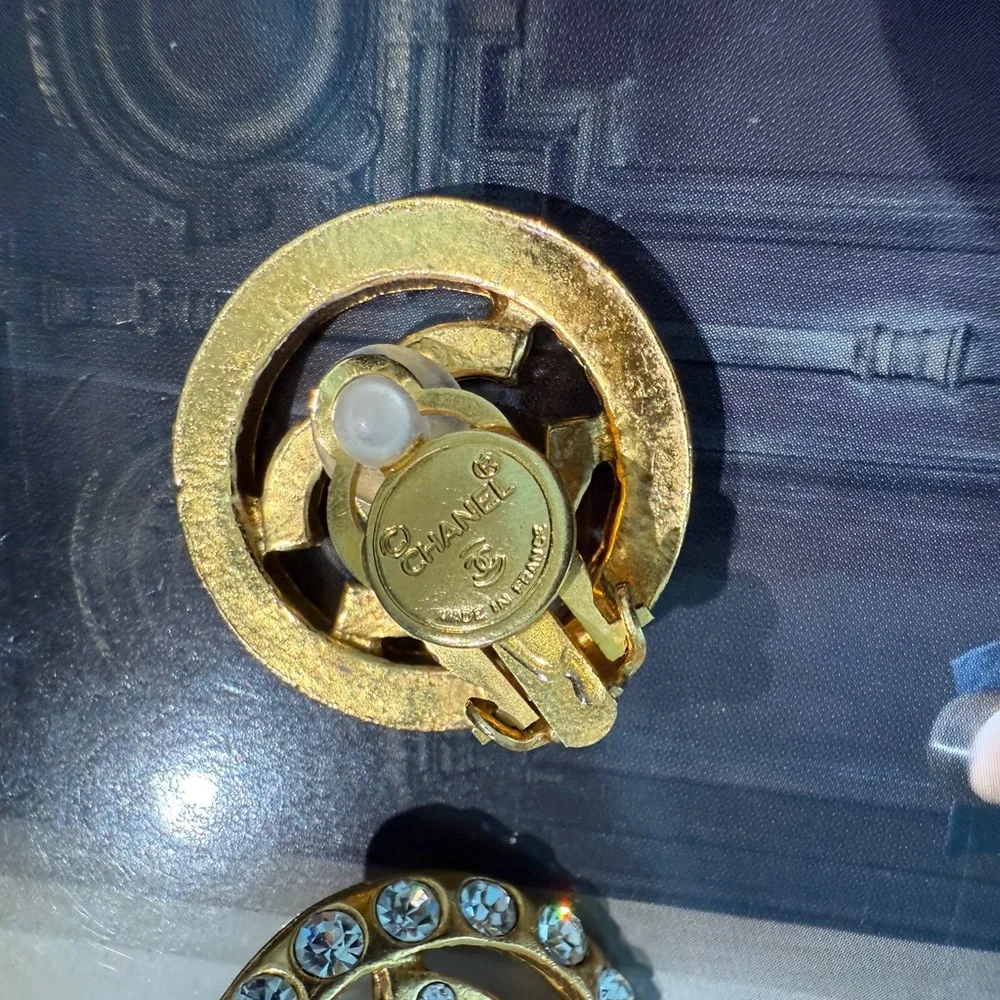 LOT 2018 24K gold plated CHANEL Gold and Crystal Logo Earrings